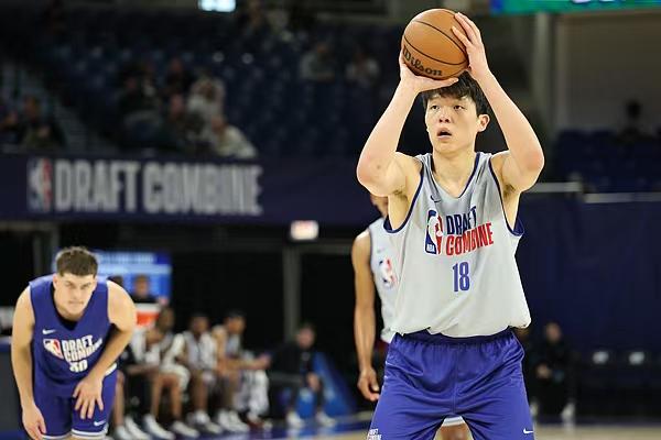 杨瀚森确认正常参加NBA选秀,选秀专家:他压制多位NCAA高水平中锋