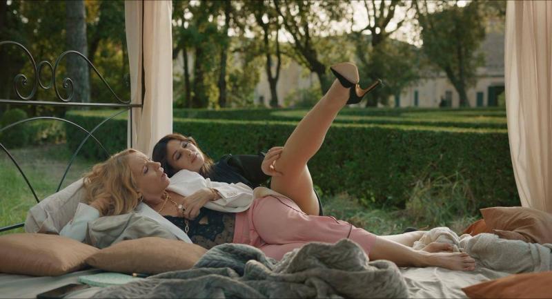 “球花”莫妮卡贝鲁奇10部必看大尺度电影！每部都尽显风韵