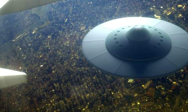 UFO出现时的8种怪现象：地球武器束手无策